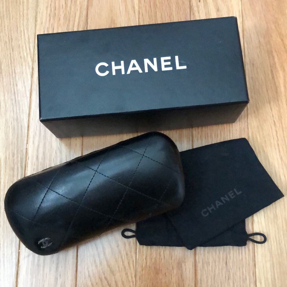 CHANEL 💙 Sunglasses - Picture 6 of 8